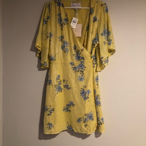 Charles Henry Yellow Floral Wrap Dress - Short - Picture 2 of 3